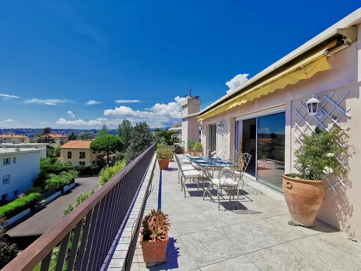 Valegrand Penthouse Sea View By Booking Guys location